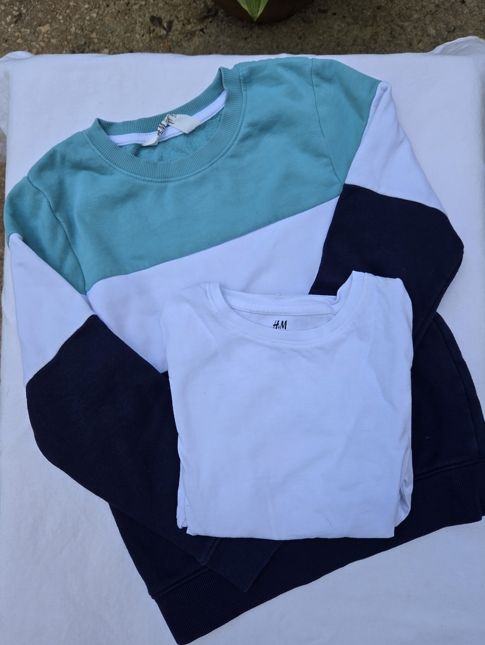 H&M Kids Colorblock Crew Sweatshirt in Teal White Navy & Long Sleeved Tee